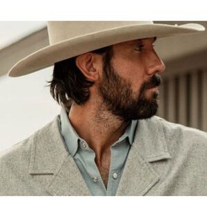 Paul Bond's Nogales
AZ Donhoy HAT of the Champions Cowboy